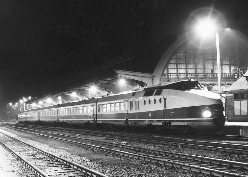 Soubor:Vlak-Karola-Gera-1981.jpg